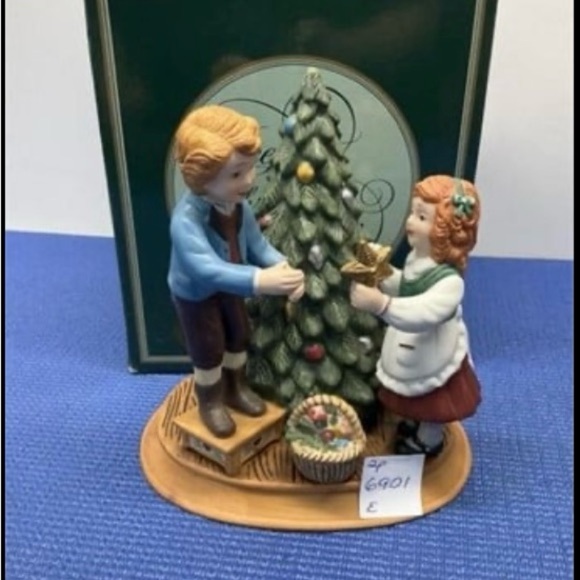 Other - Christmas Porcelain Figurine Avon 1982